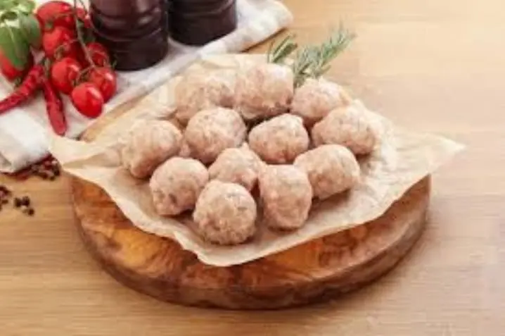 CHICKEN MINI BALLS 300G (10 PIECES)